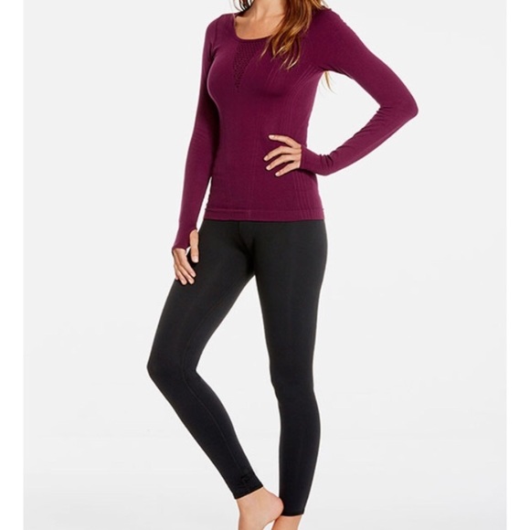 Fabletics seamless arta workout long sleeve top - Picture 4 of 8